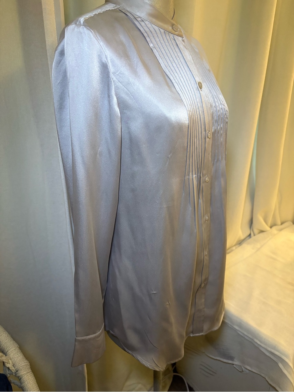 INC 100% Silk Pintuck Blouse Silver Gray Tunic Polished Silky Blouse 4/S New - Picture 4 of 11